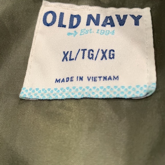 Old Navy quilted jacket - Picture 4 of 9